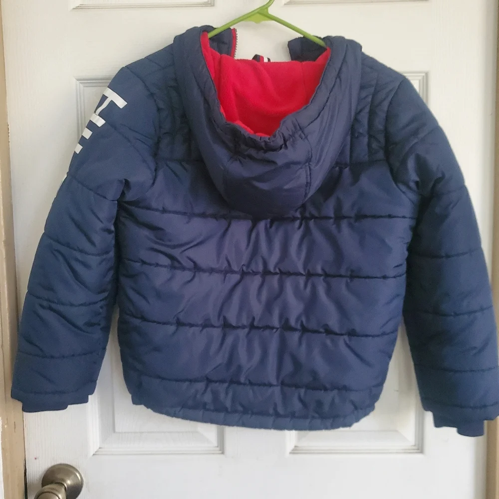 Kids Tommy Hilfiger Navy Puffer Jacket with Red Fleece Lining, Size 7/8